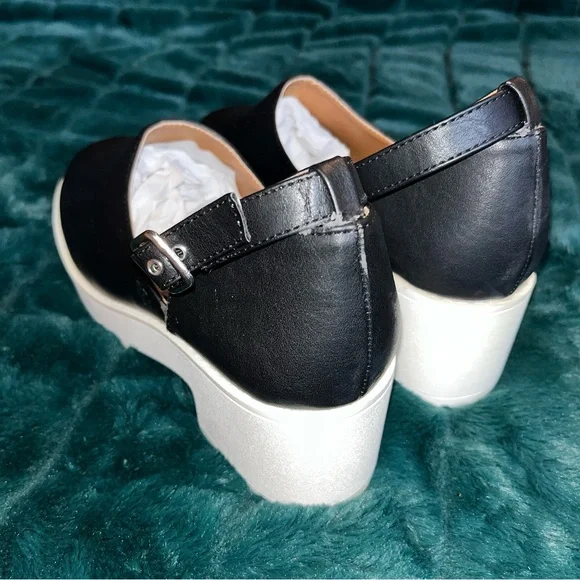 Qupid Selfie Platform Sandals - Picture 4 of 6